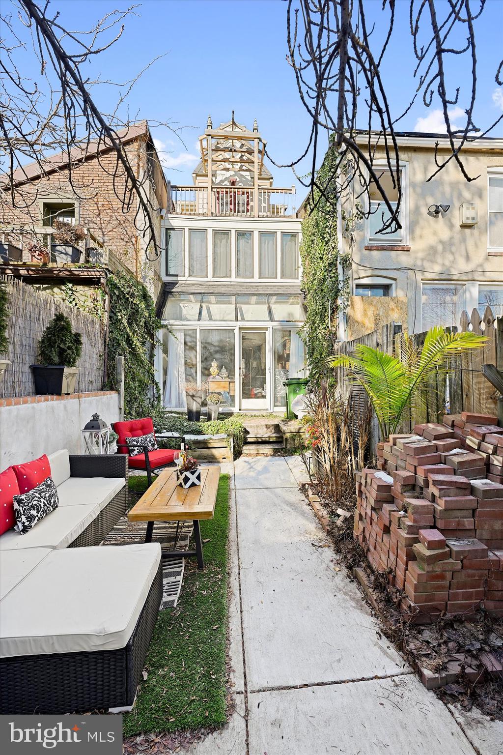 BUTCHER'S HILL - Residential