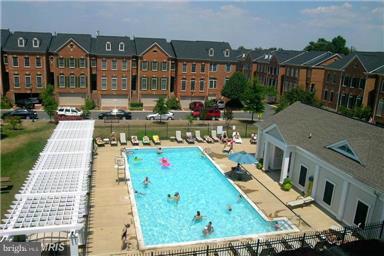 OLD TOWN GREENS - Residential