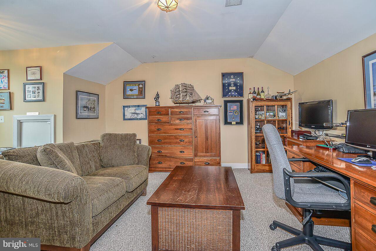 OLD TOWN GREENS - Residential