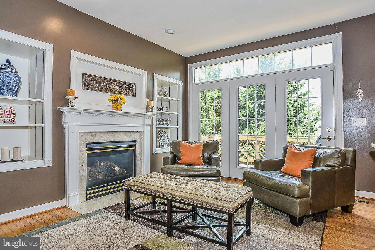 OLD TOWN GREENS - Residential