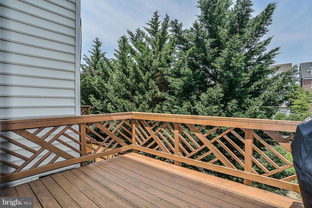 OLD TOWN GREENS - Residential