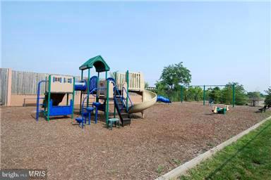 OLD TOWN GREENS - Residential