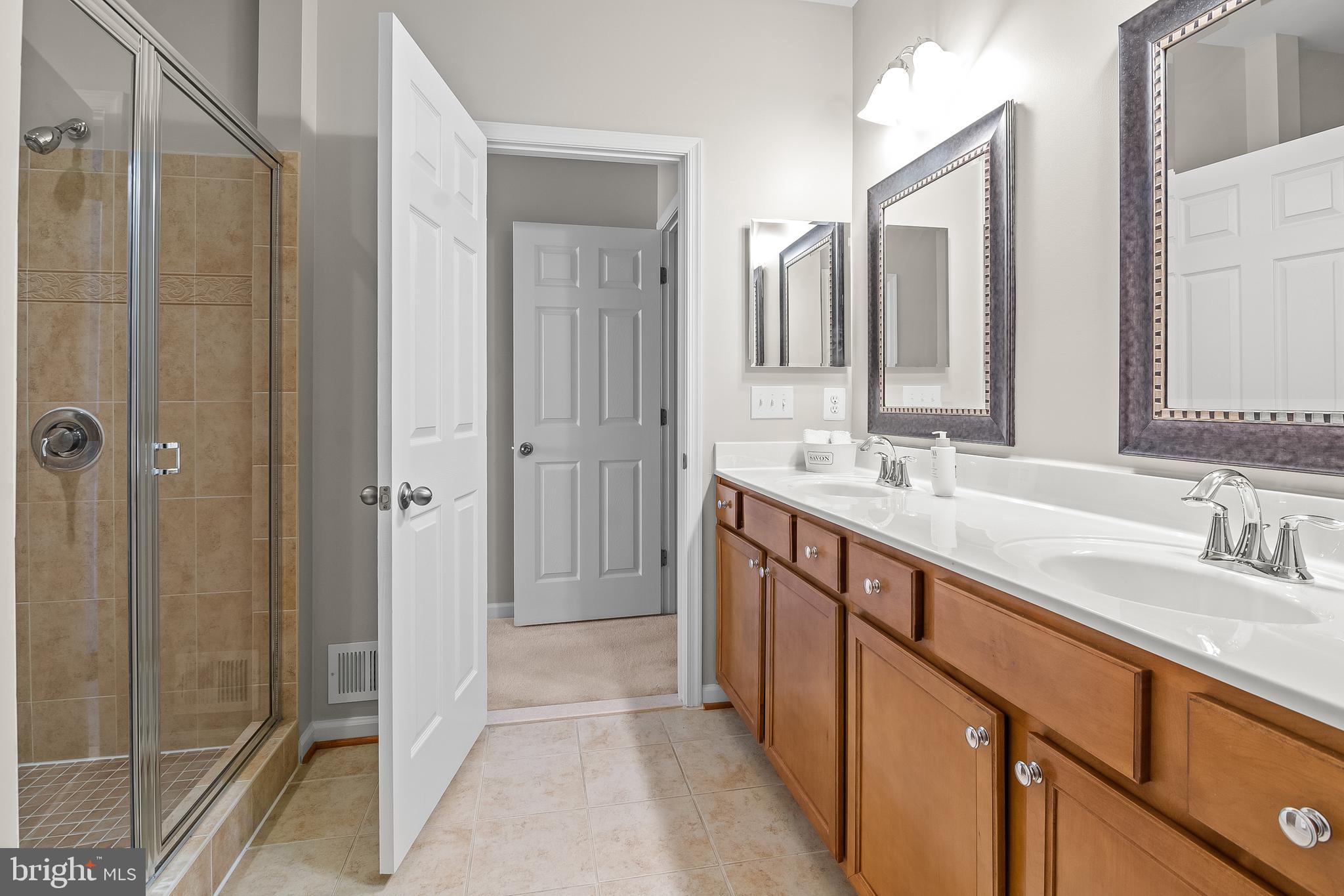 SUMMERFIELD AT MISSION PLACE - Residential