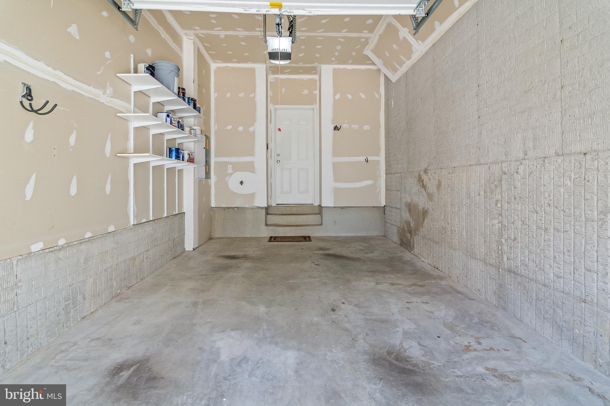 SUMMERFIELD AT MISSION PLACE - Residential