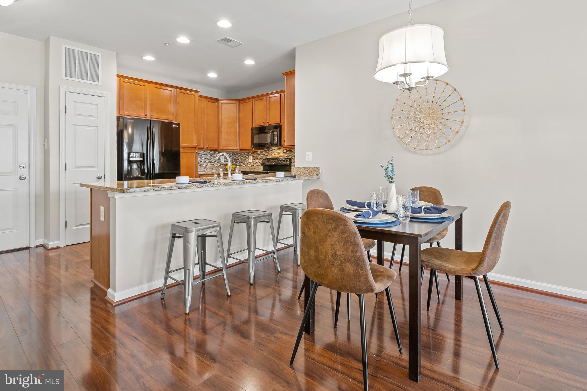 SUMMERFIELD AT MISSION PLACE - Residential