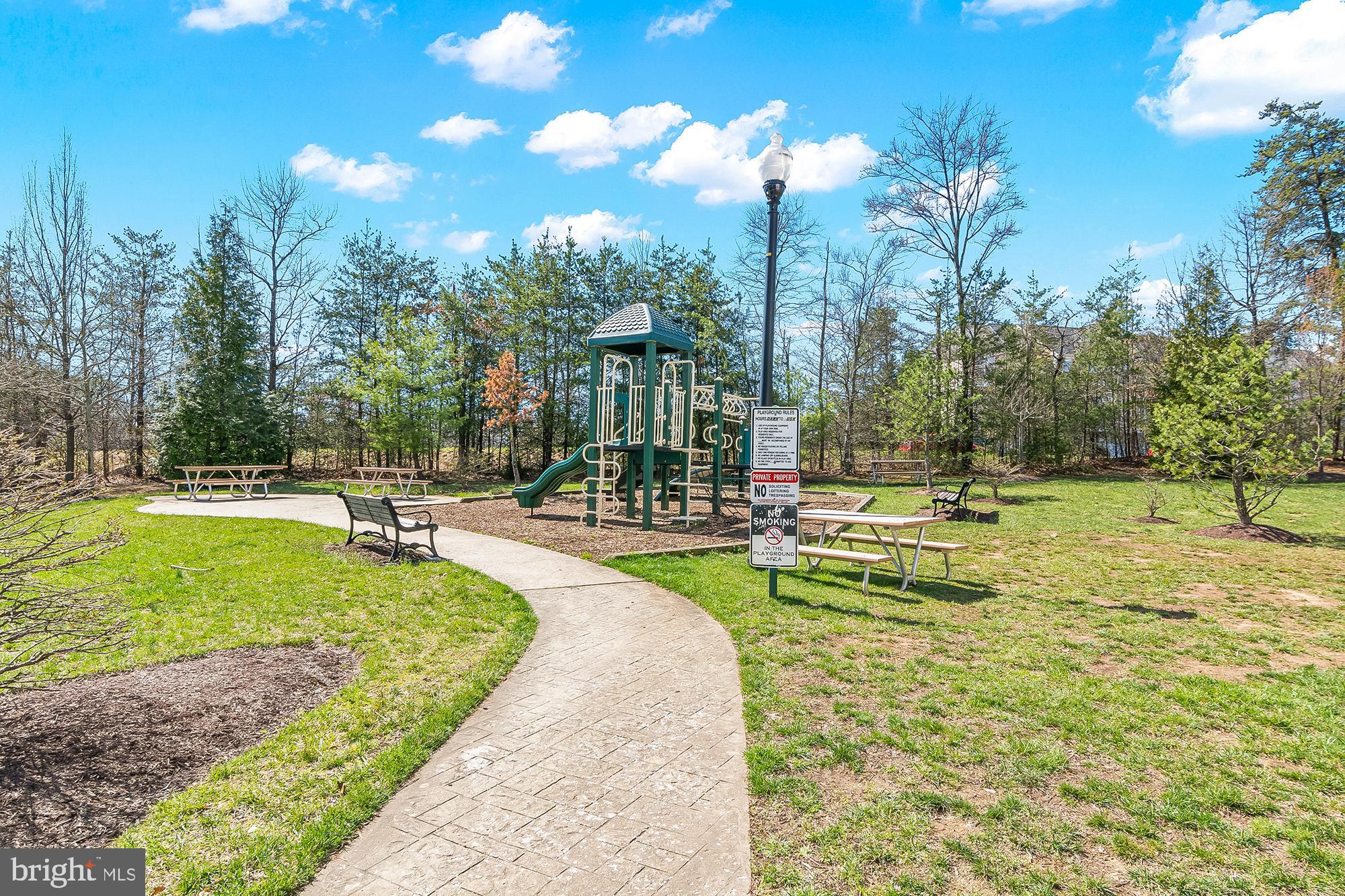 SUMMERFIELD AT MISSION PLACE - Residential