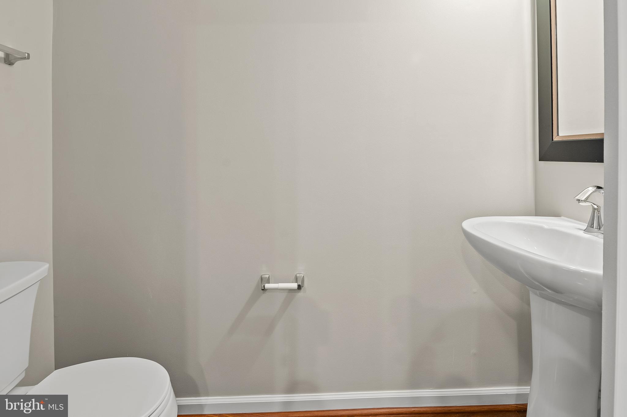 SUMMERFIELD AT MISSION PLACE - Residential