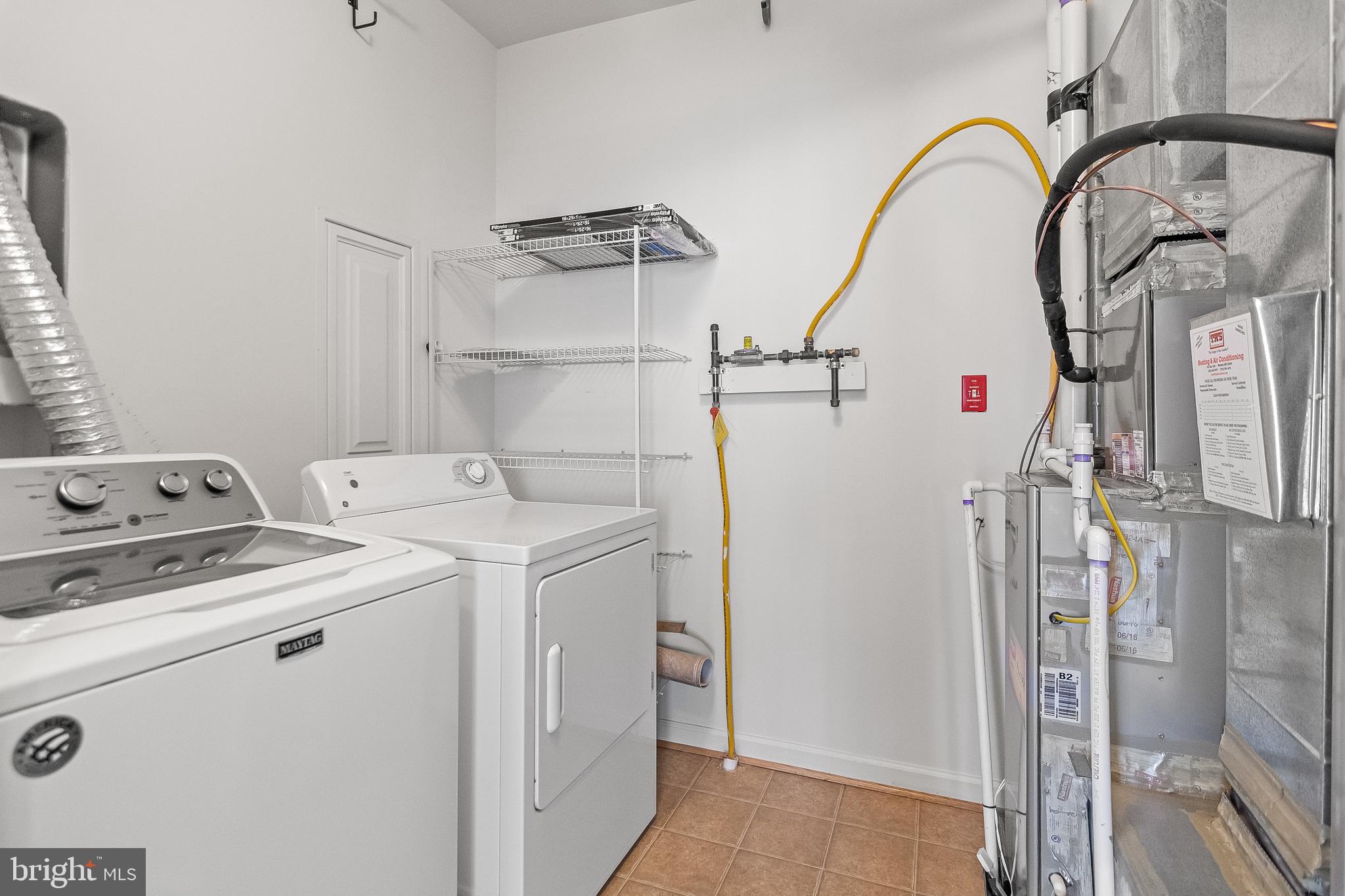 SUMMERFIELD AT MISSION PLACE - Residential