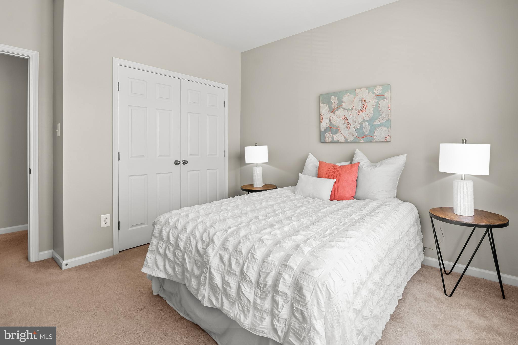 SUMMERFIELD AT MISSION PLACE - Residential