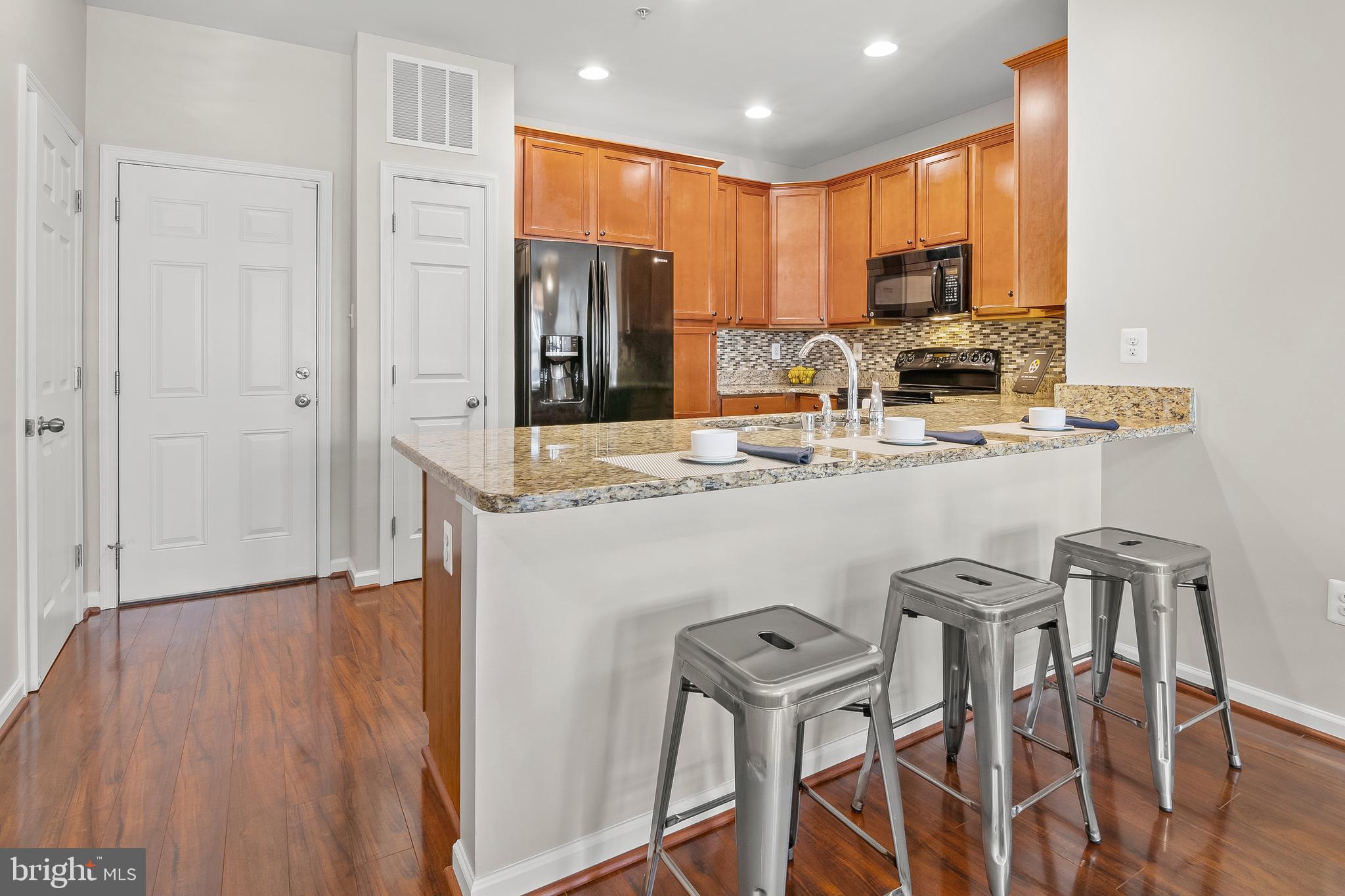 SUMMERFIELD AT MISSION PLACE - Residential