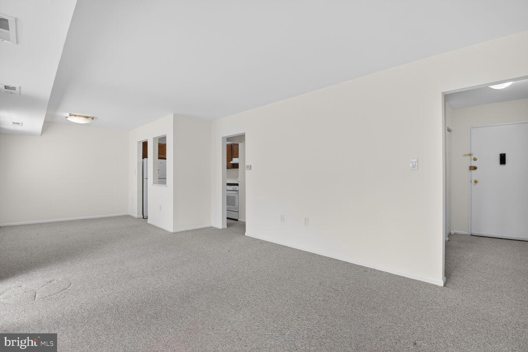 862 COLLEGE PARKWAY 202