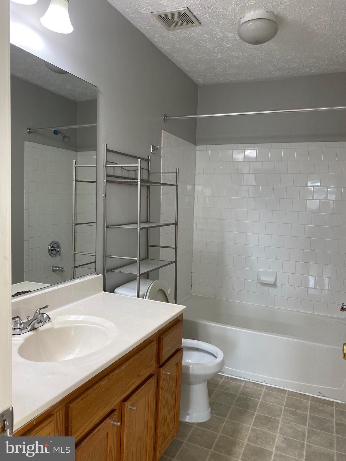 HOWARDS RIDGE - Residential Lease