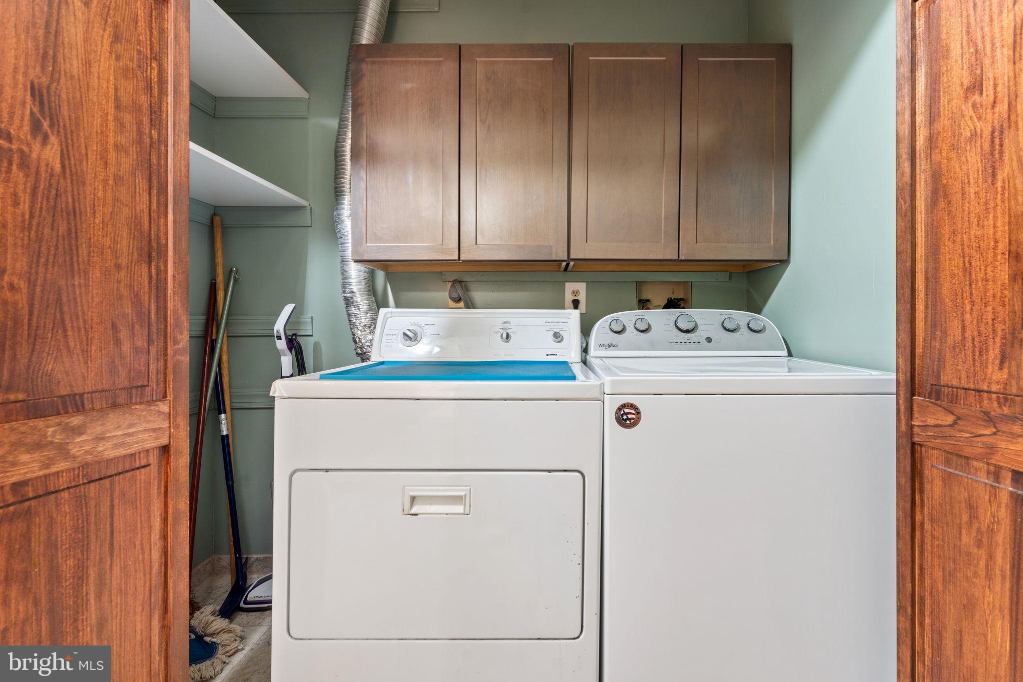 WARRENTON VILLAGE - Residential