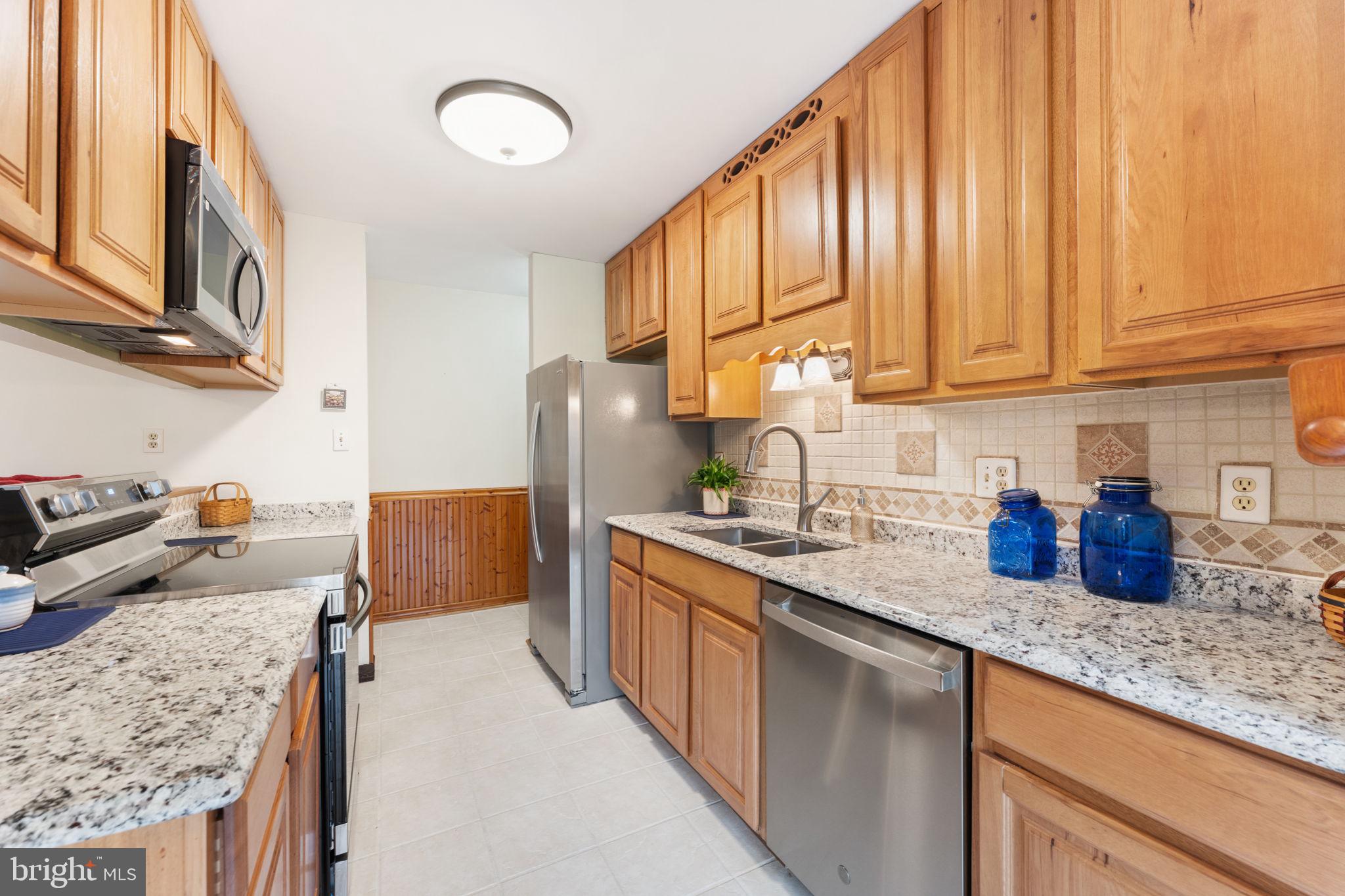 WARRENTON VILLAGE - Residential