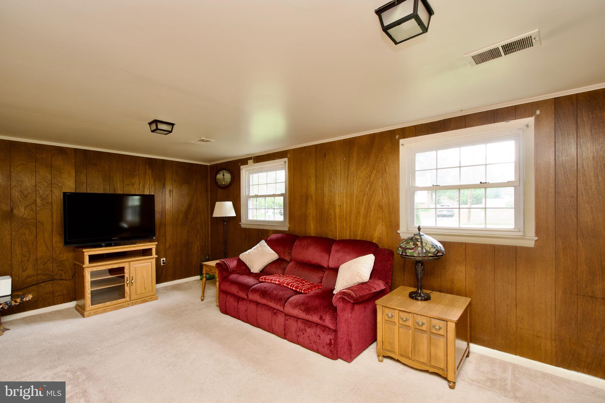 HAYFIELD FARM - Residential