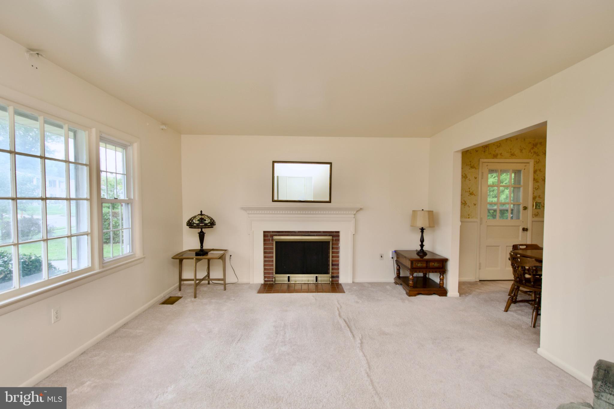 HAYFIELD FARM - Residential