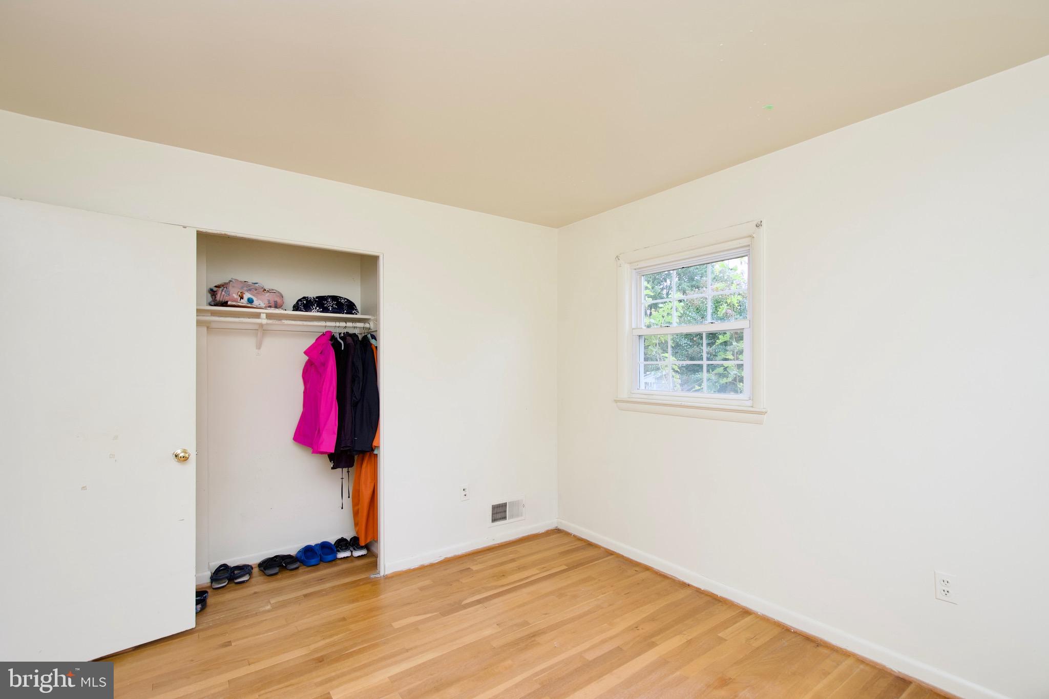 HAYFIELD FARM - Residential