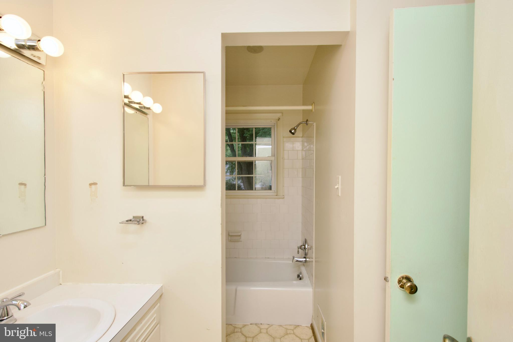 HAYFIELD FARM - Residential