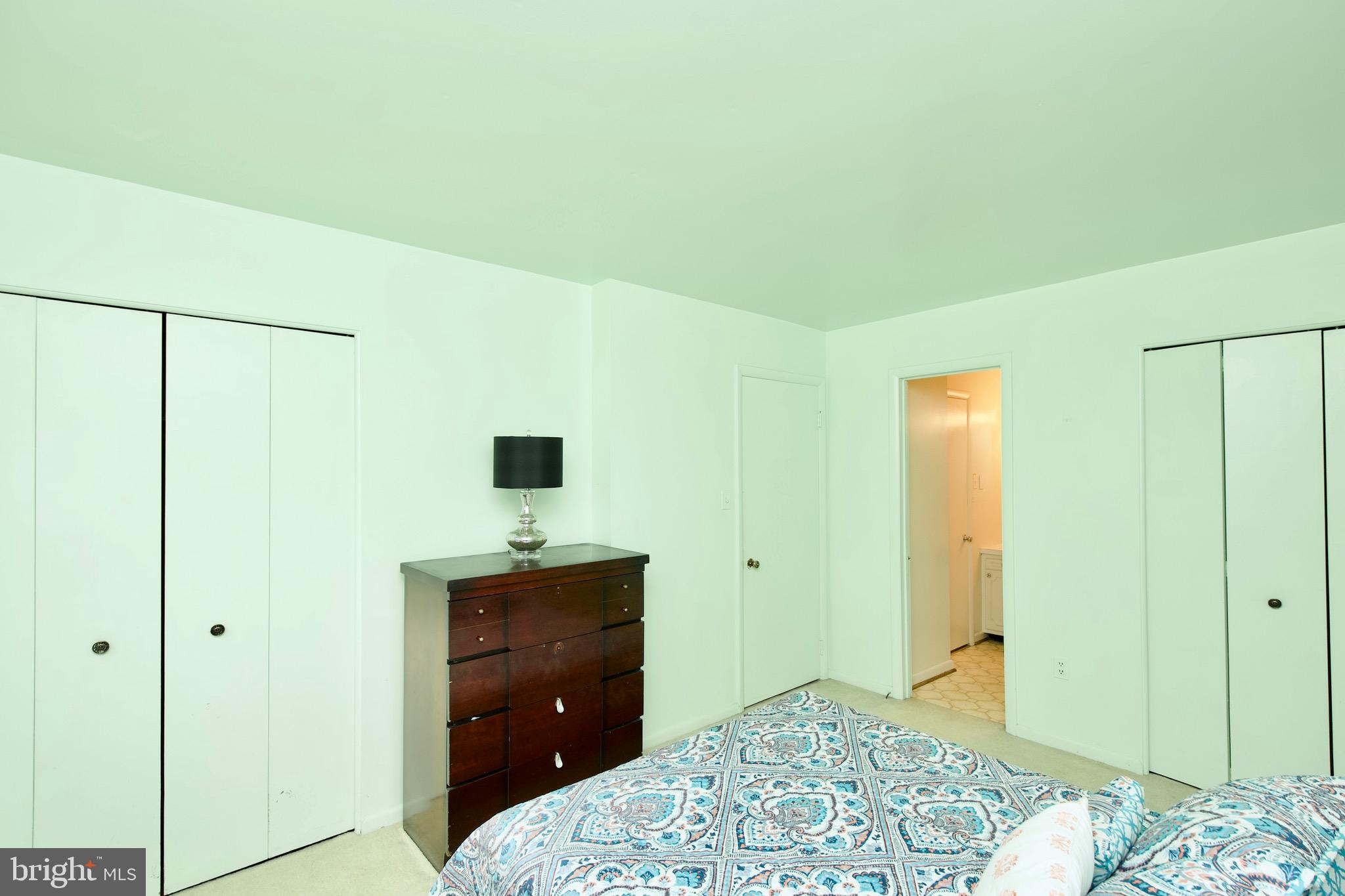 HAYFIELD FARM - Residential