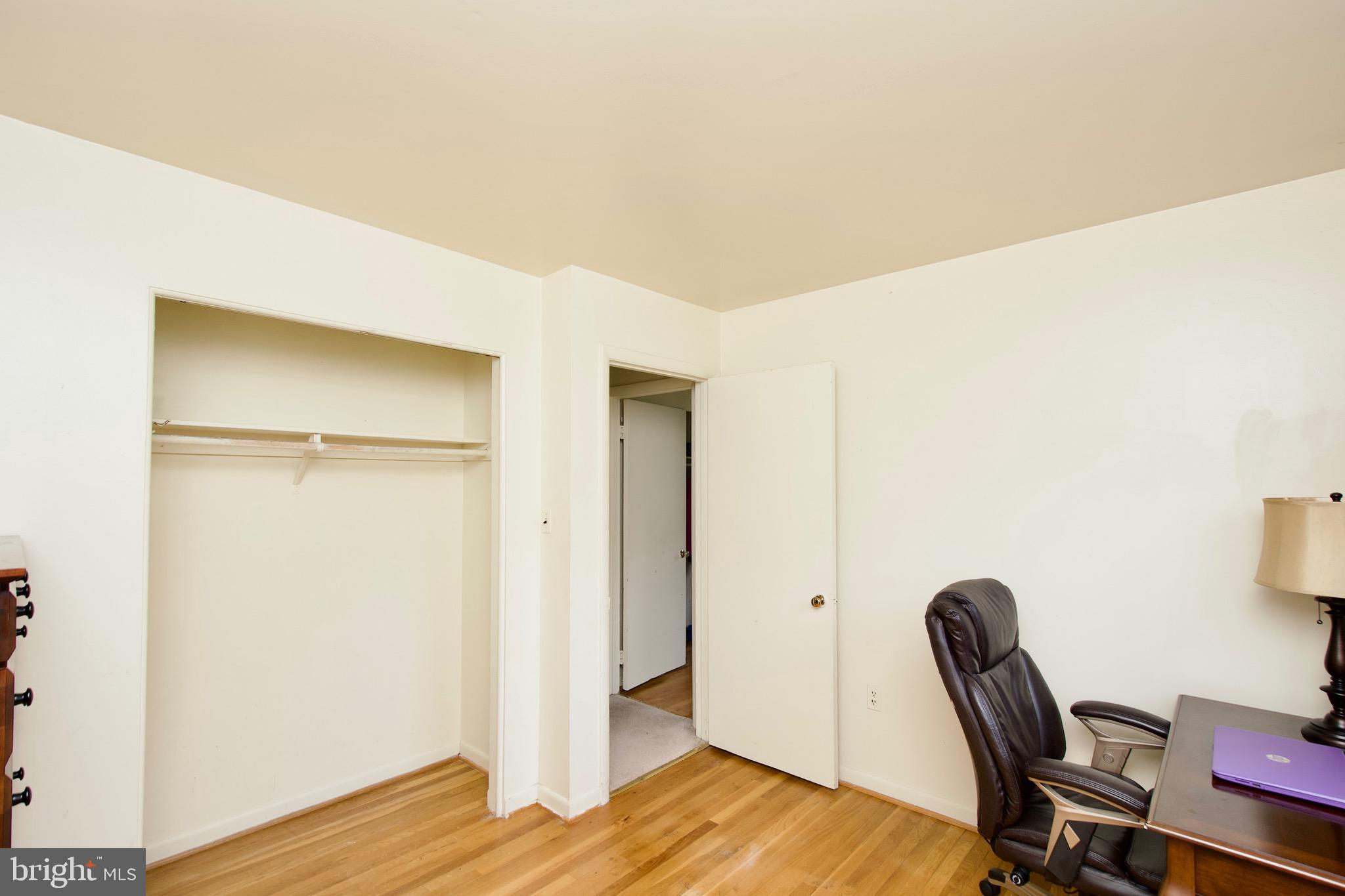 HAYFIELD FARM - Residential