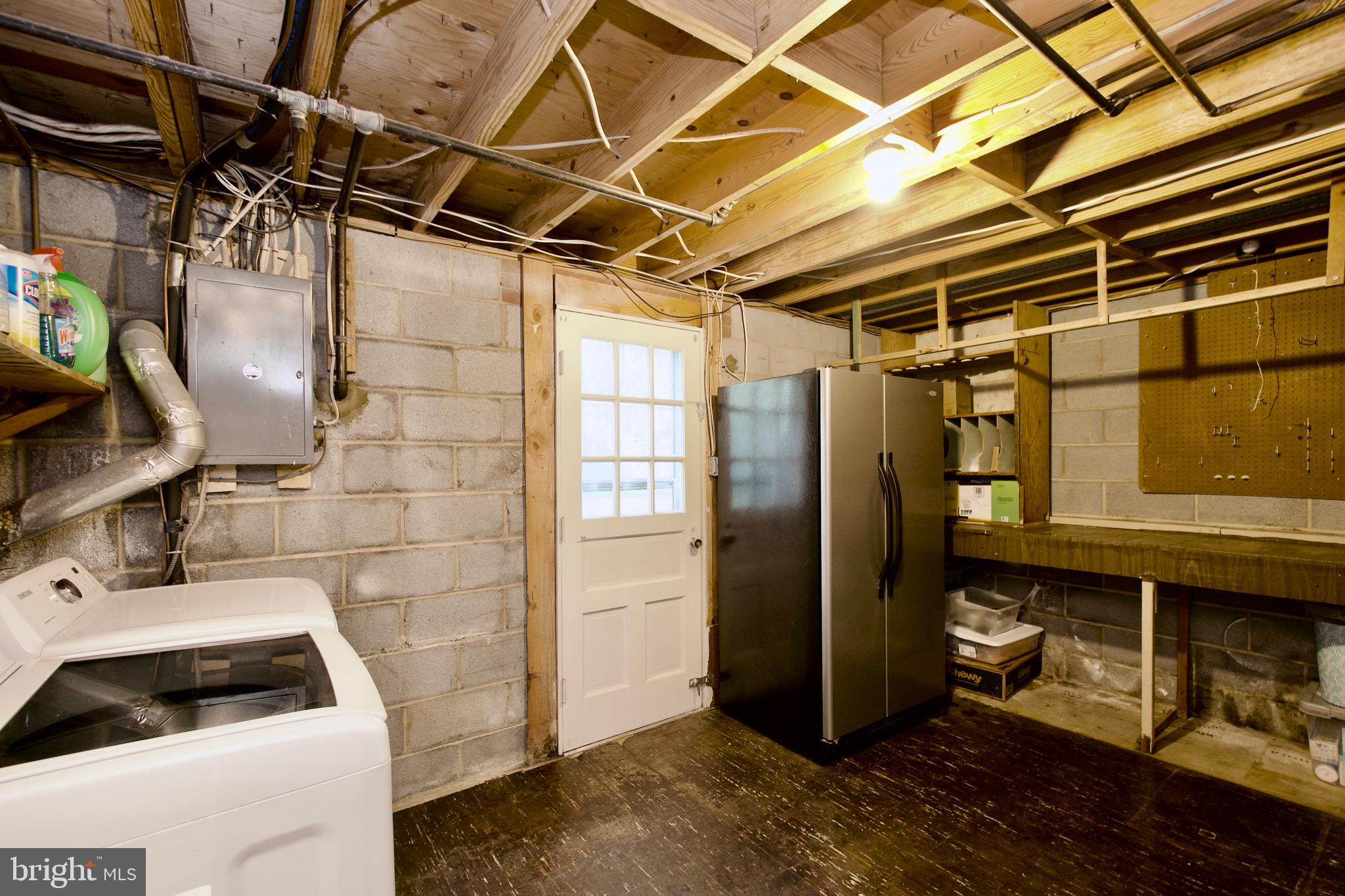 HAYFIELD FARM - Residential