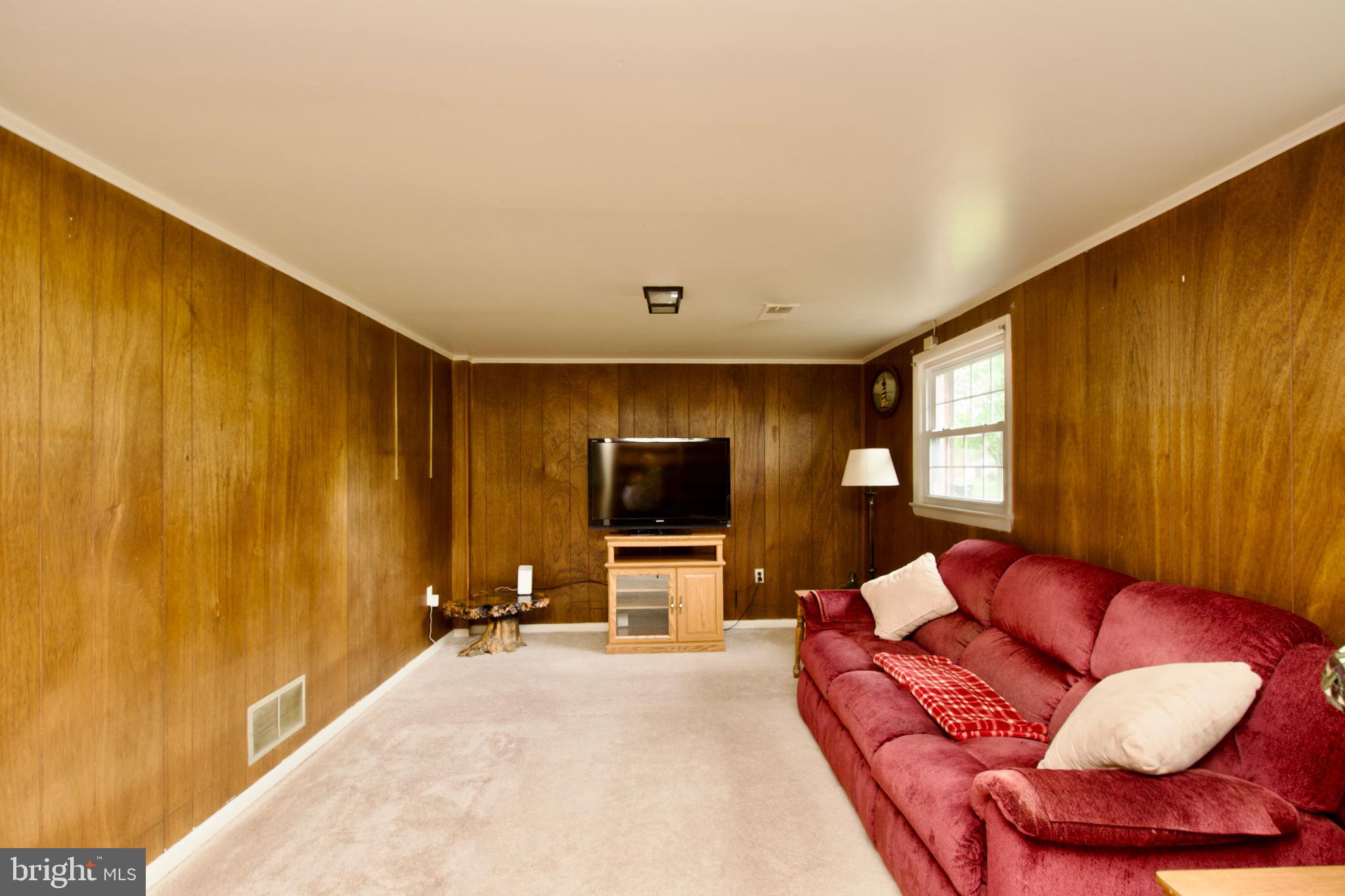 HAYFIELD FARM - Residential