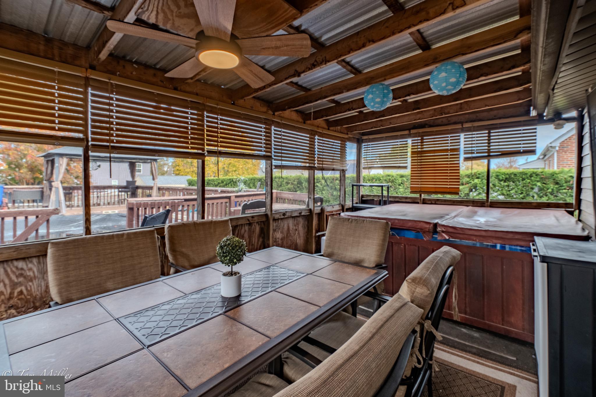 GLENMORE - Residential