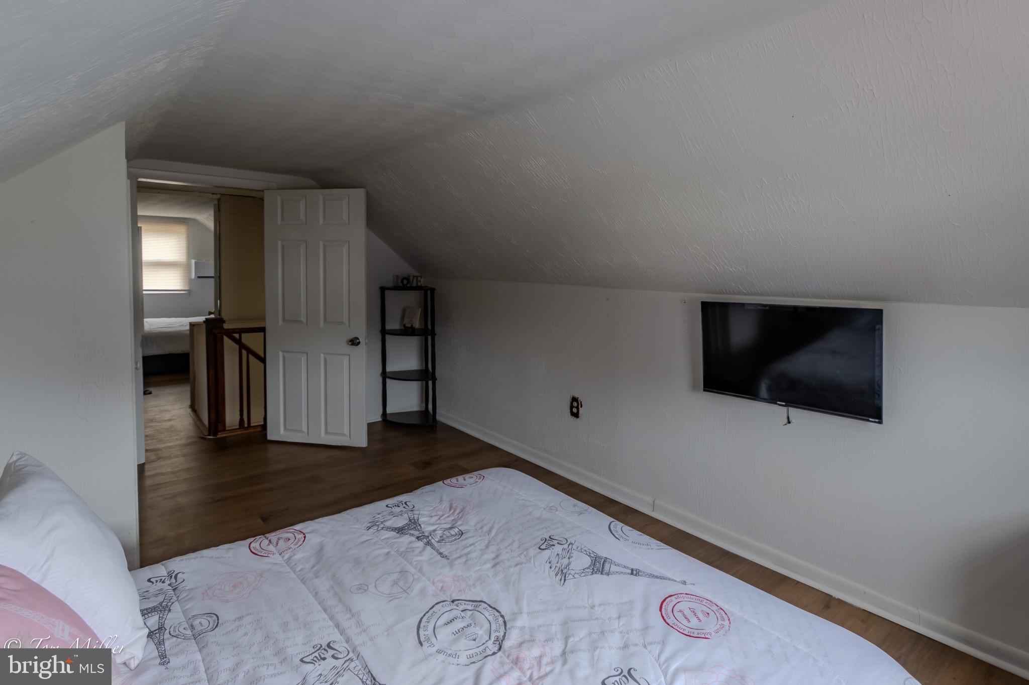 GLENMORE - Residential