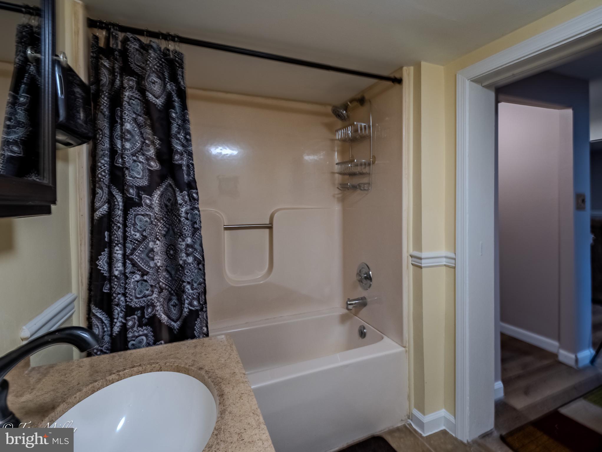 GLENMORE - Residential