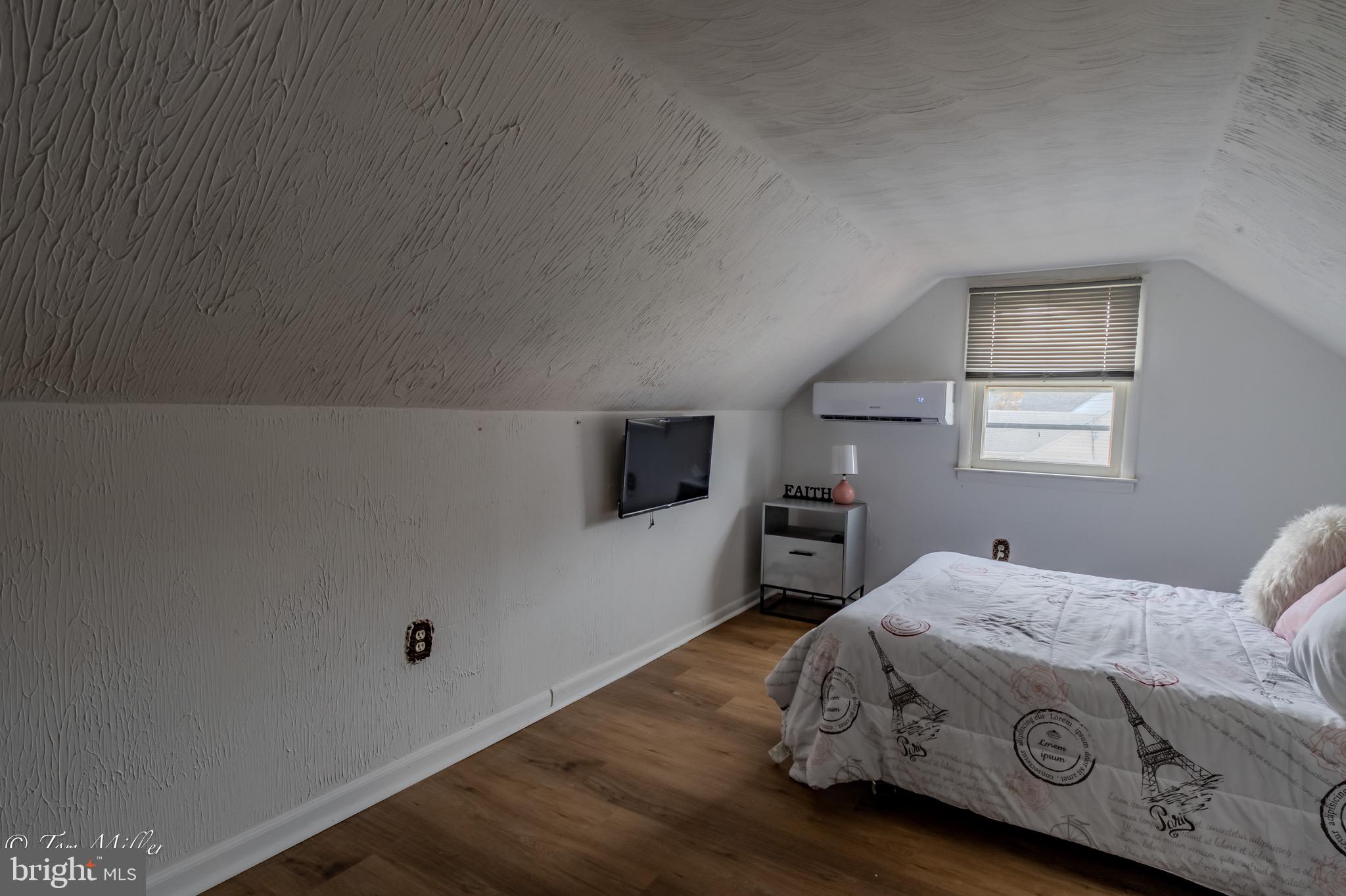 GLENMORE - Residential