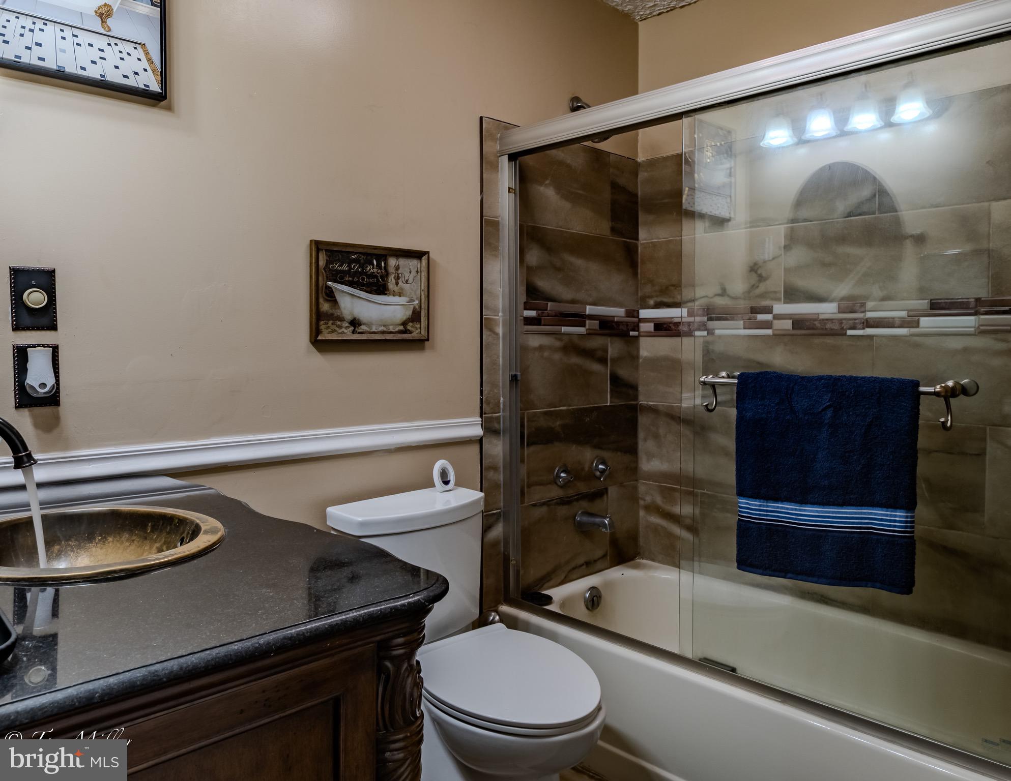 GLENMORE - Residential