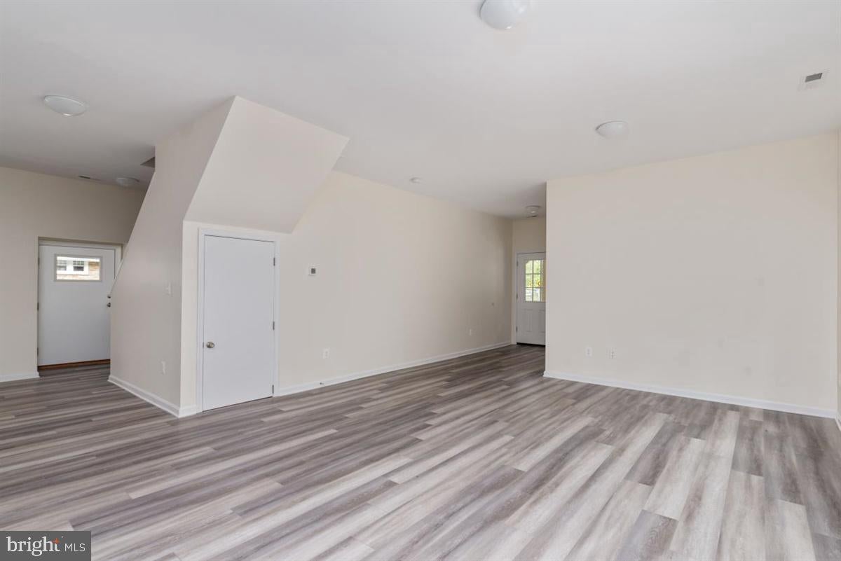 15213 FALLS ROAD UPPER