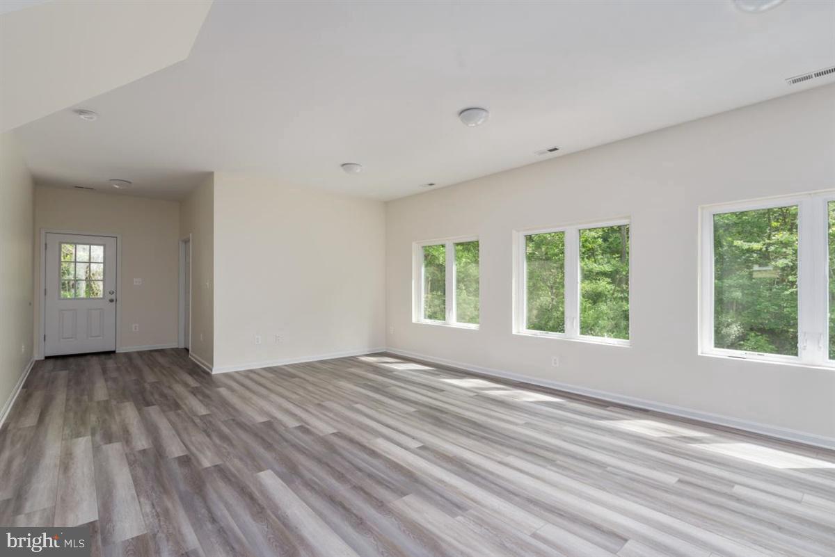 15213 FALLS ROAD UPPER