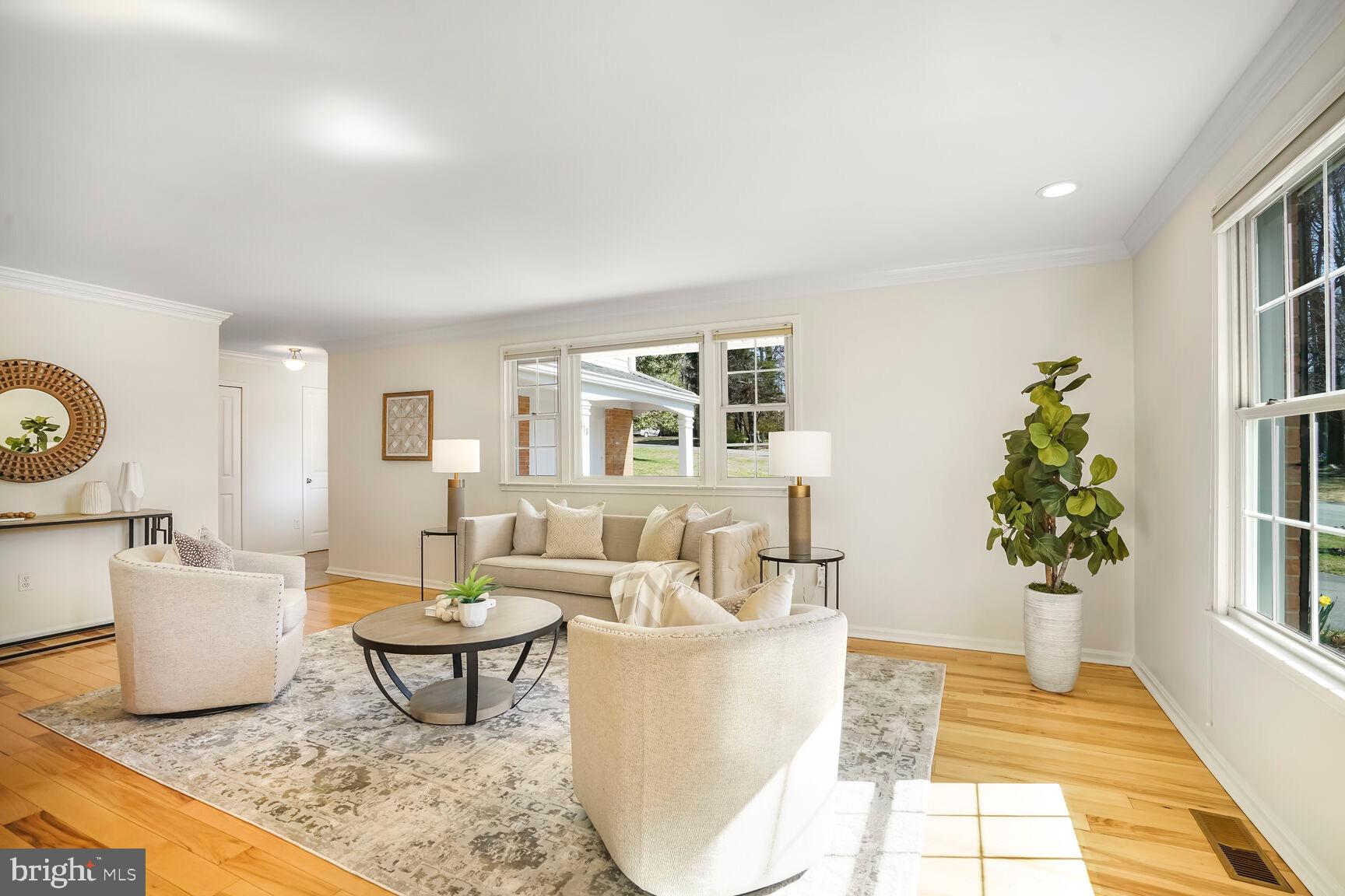 SUTTON PLACE - Residential