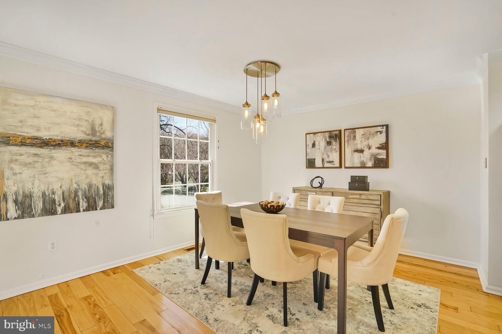 SUTTON PLACE - Residential