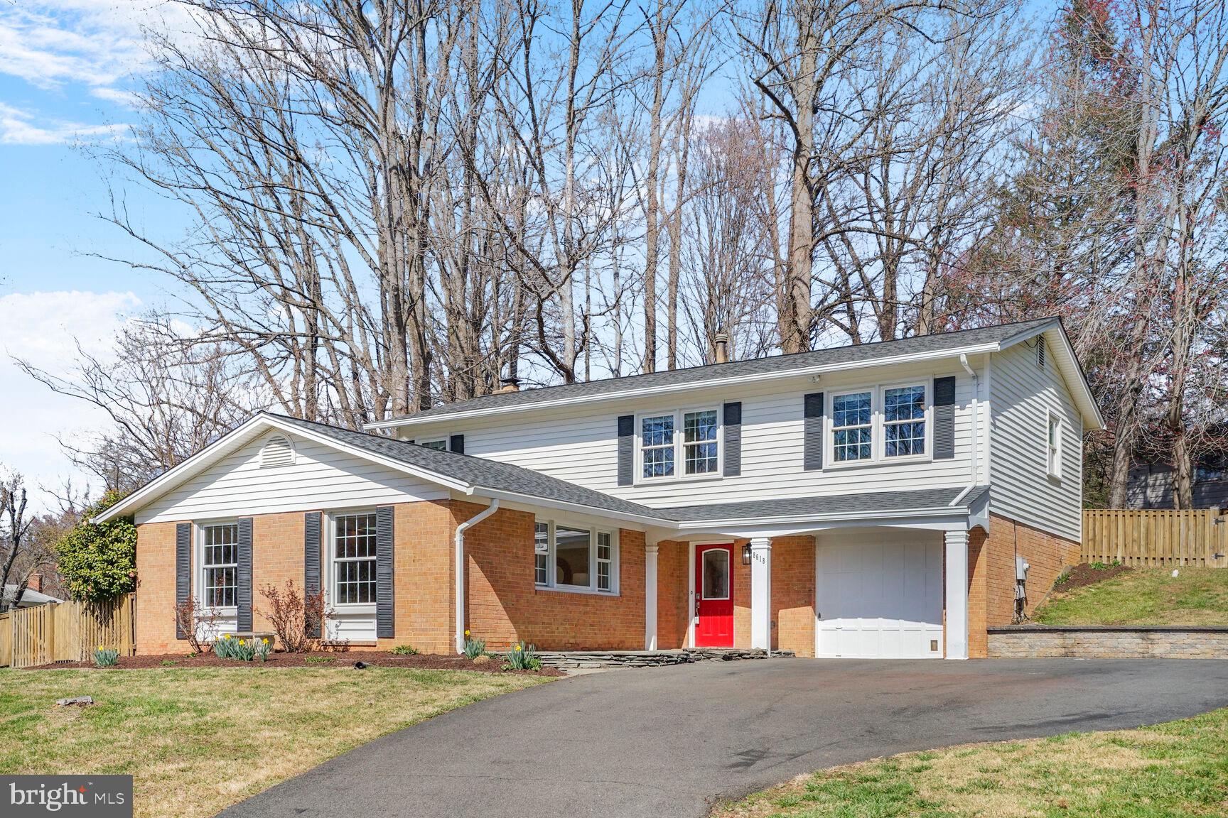 SUTTON PLACE - Residential