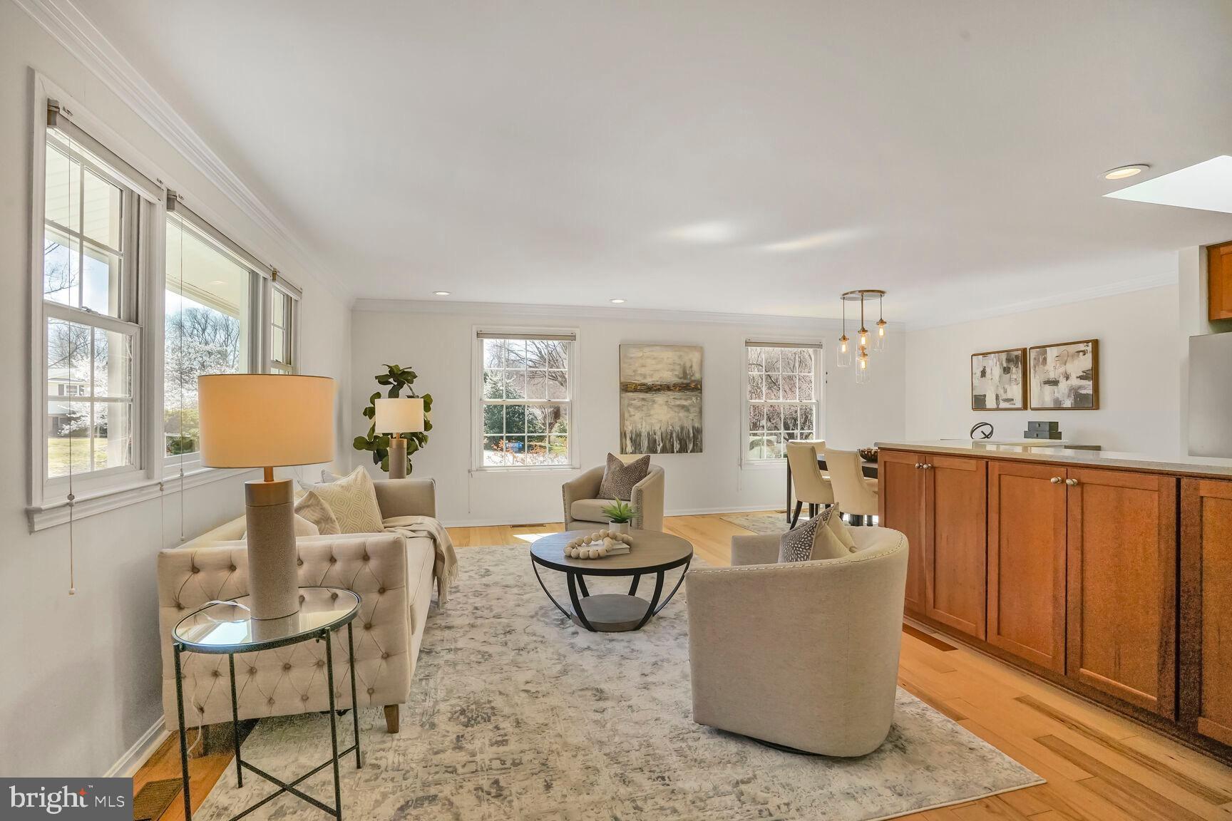 SUTTON PLACE - Residential