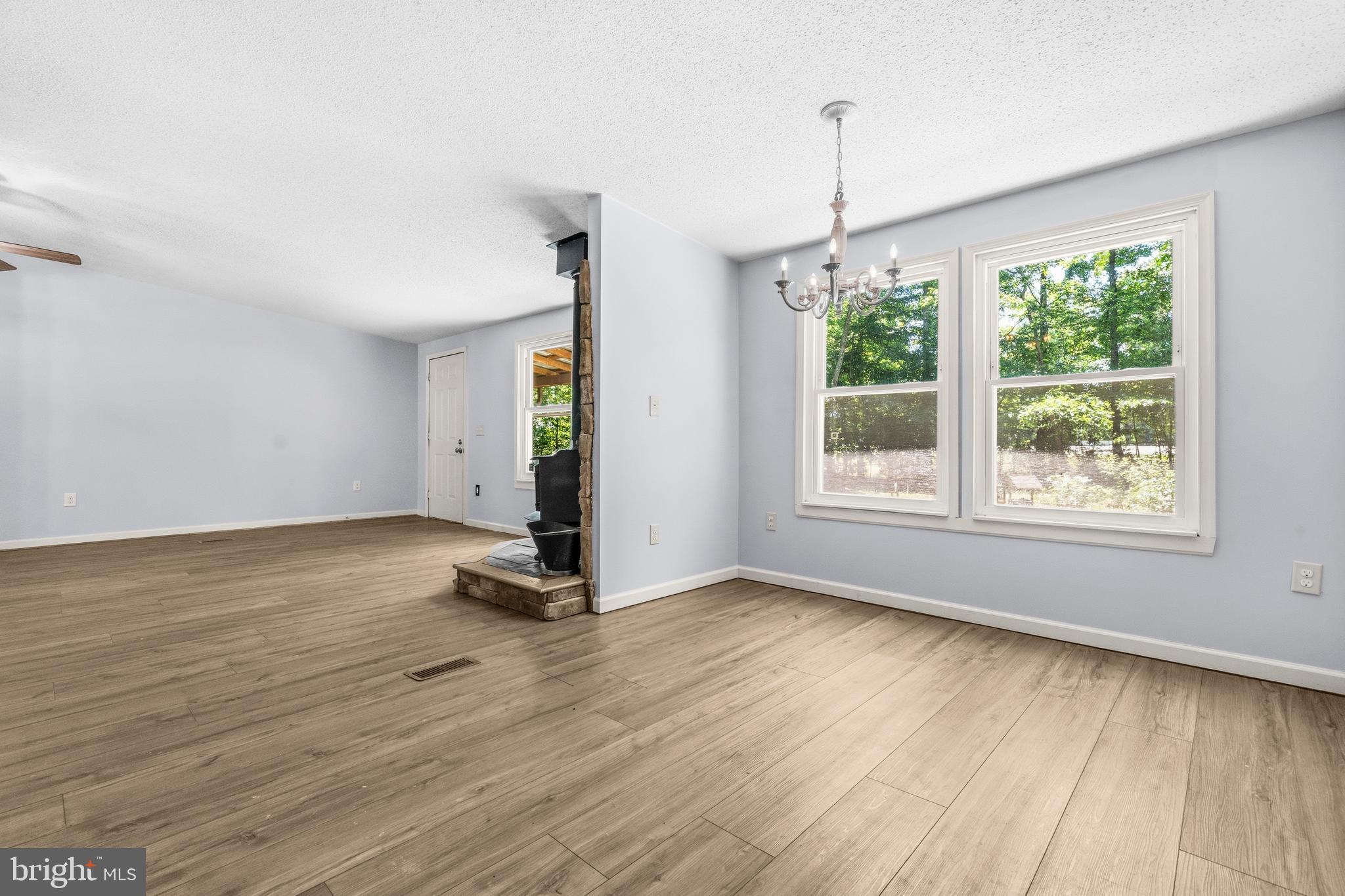 WILLED WILLIAMS - Residential