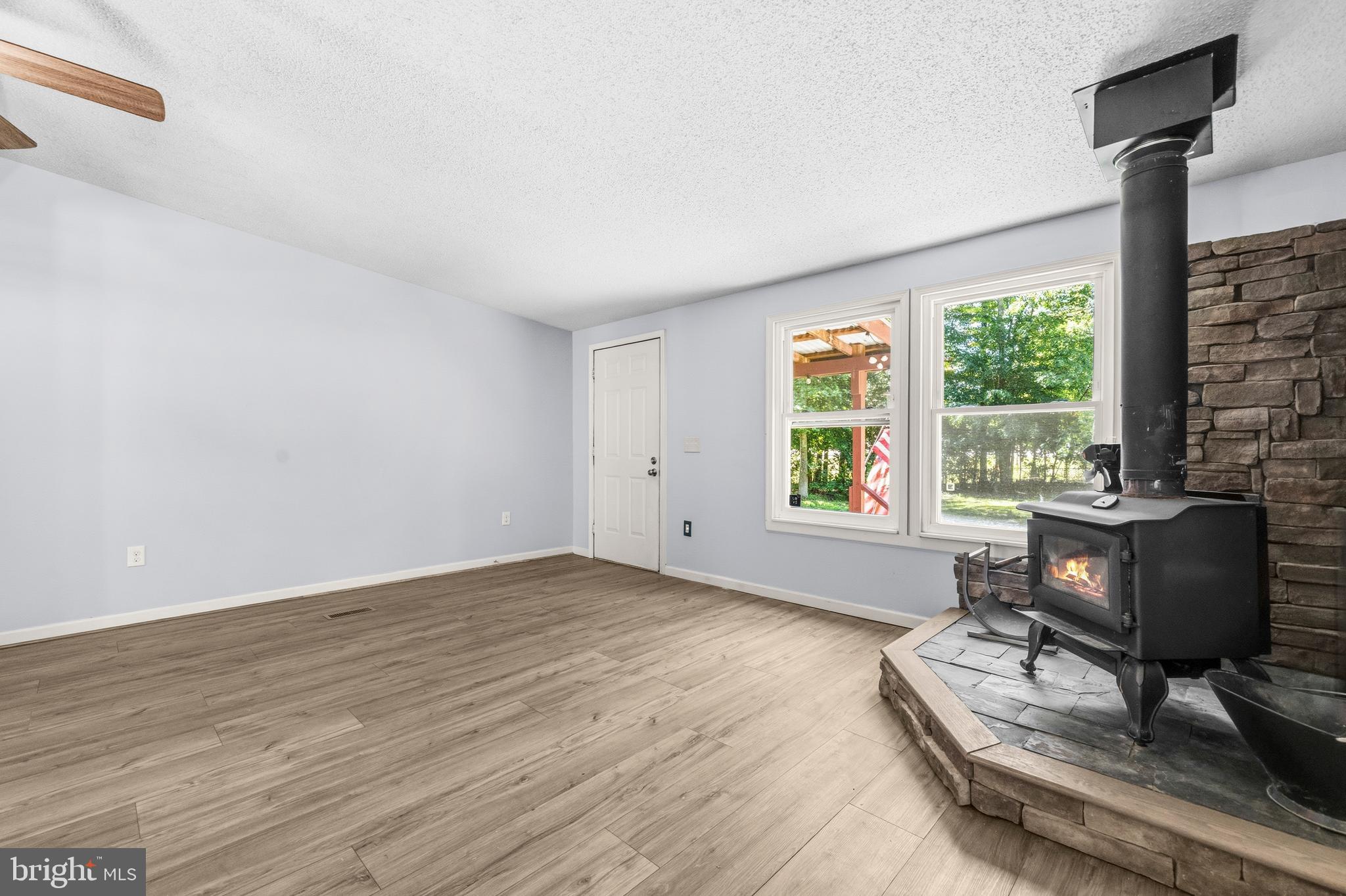 WILLED WILLIAMS - Residential