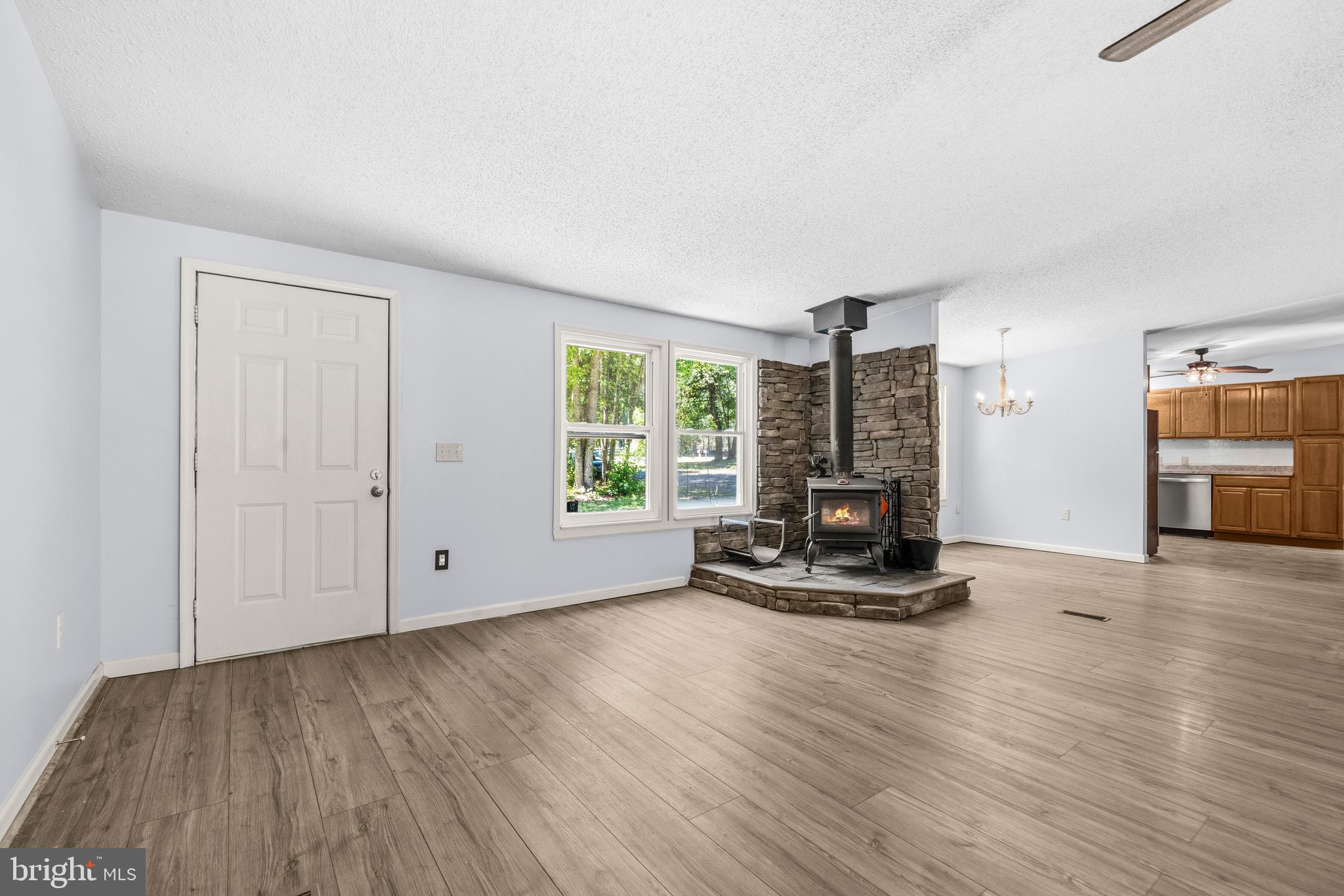 WILLED WILLIAMS - Residential