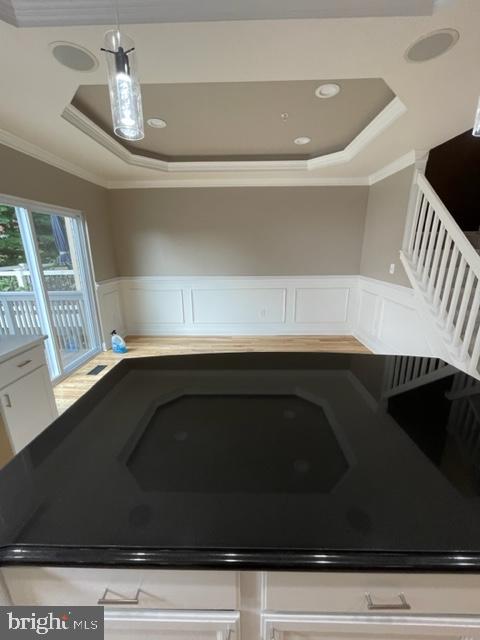 COUNTRY WALK - Residential Lease