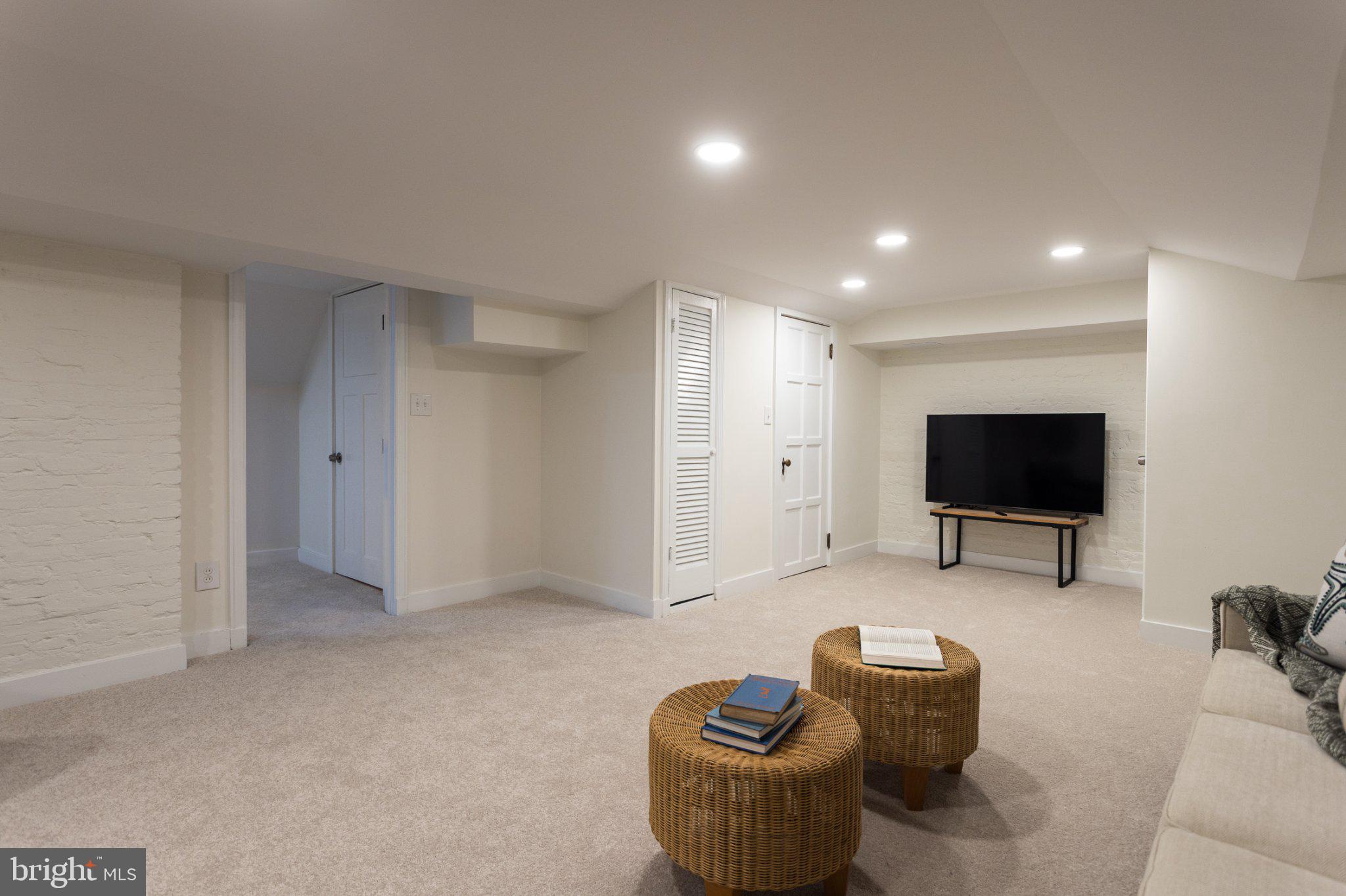 STONELEIGH - Residential