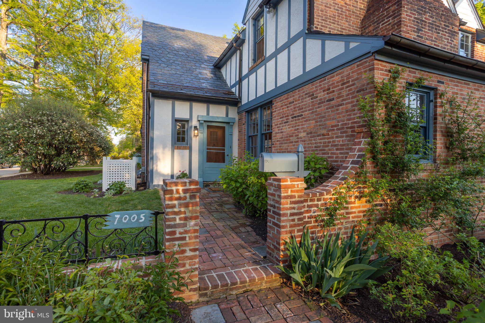 STONELEIGH - Residential