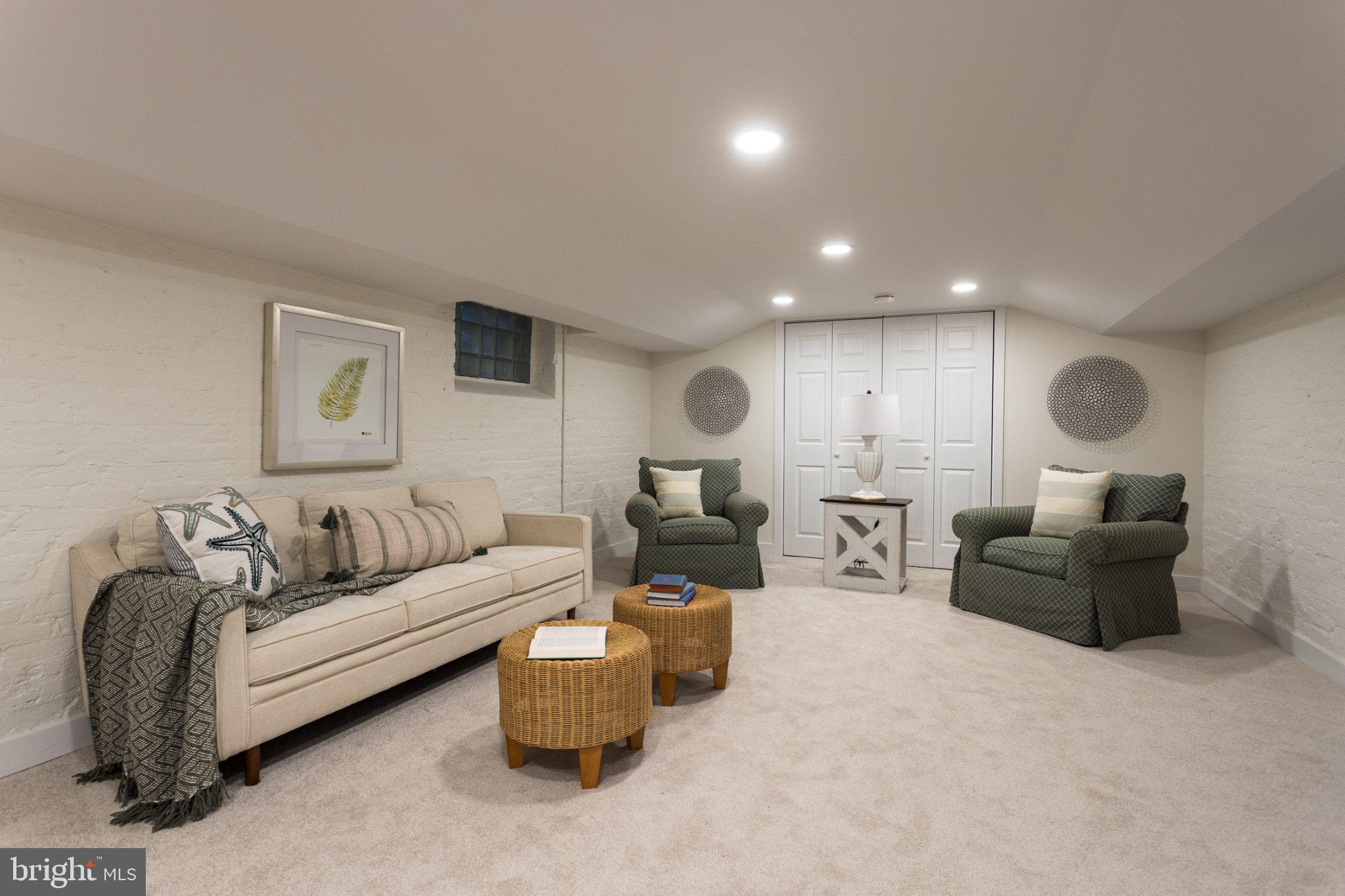 STONELEIGH - Residential