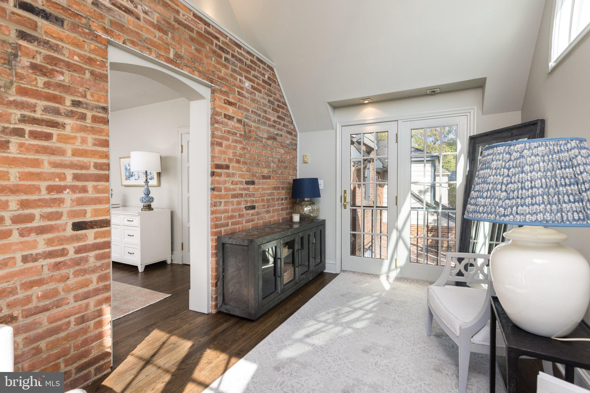 STONELEIGH - Residential