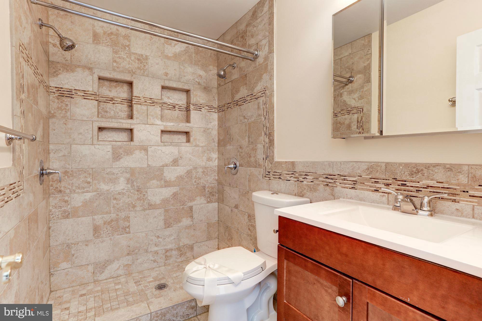 KENTLANDS GATEHOUSE - Residential