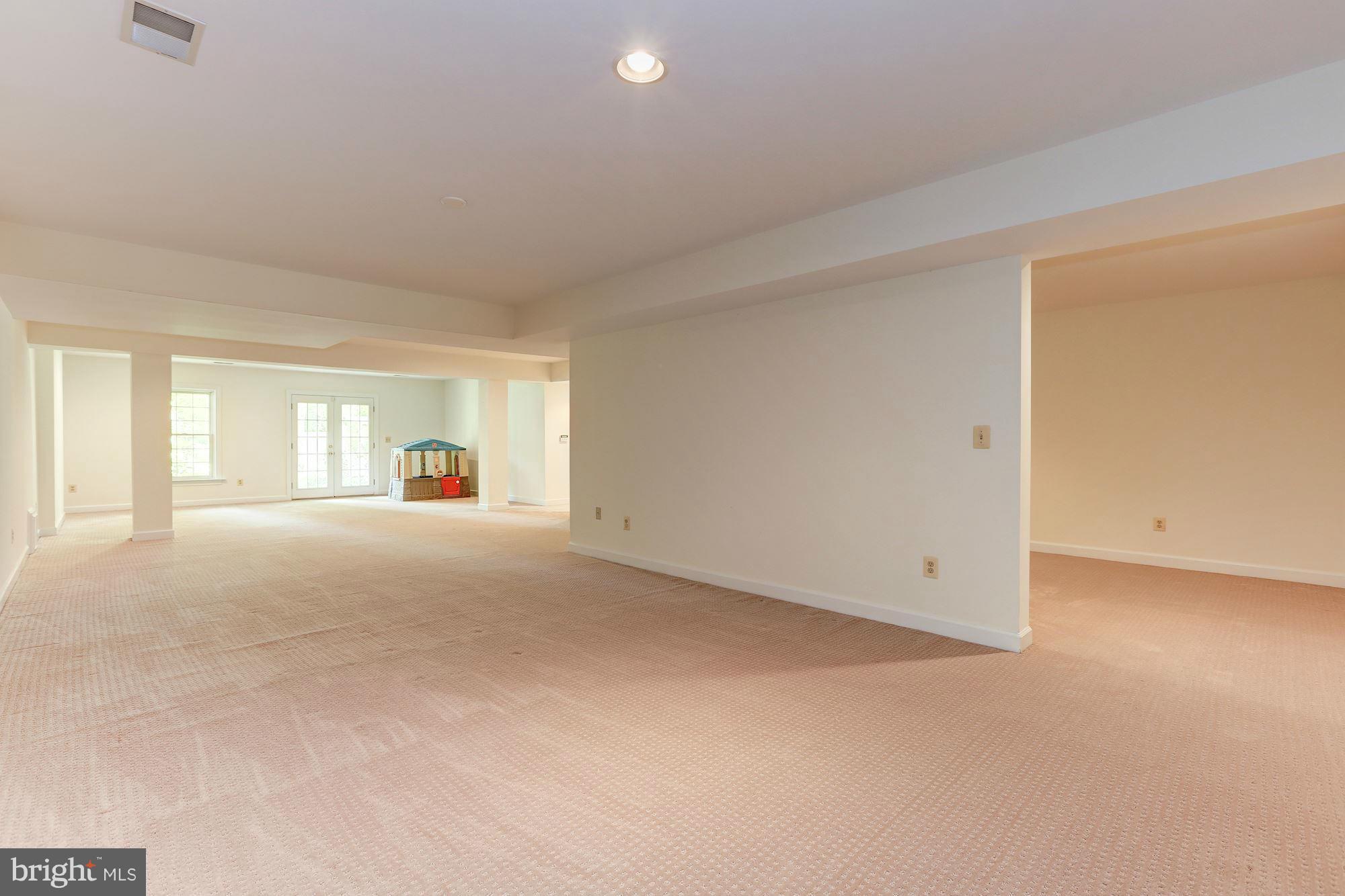 KENTLANDS GATEHOUSE - Residential