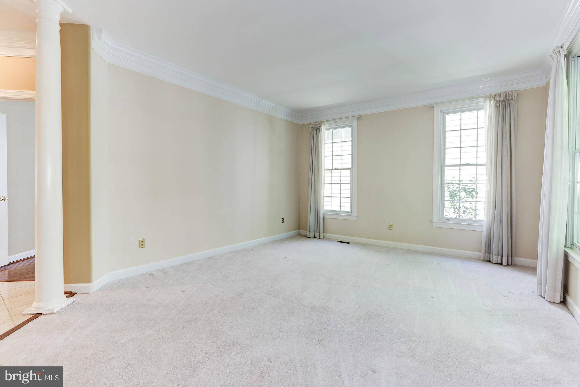 KENTLANDS GATEHOUSE - Residential