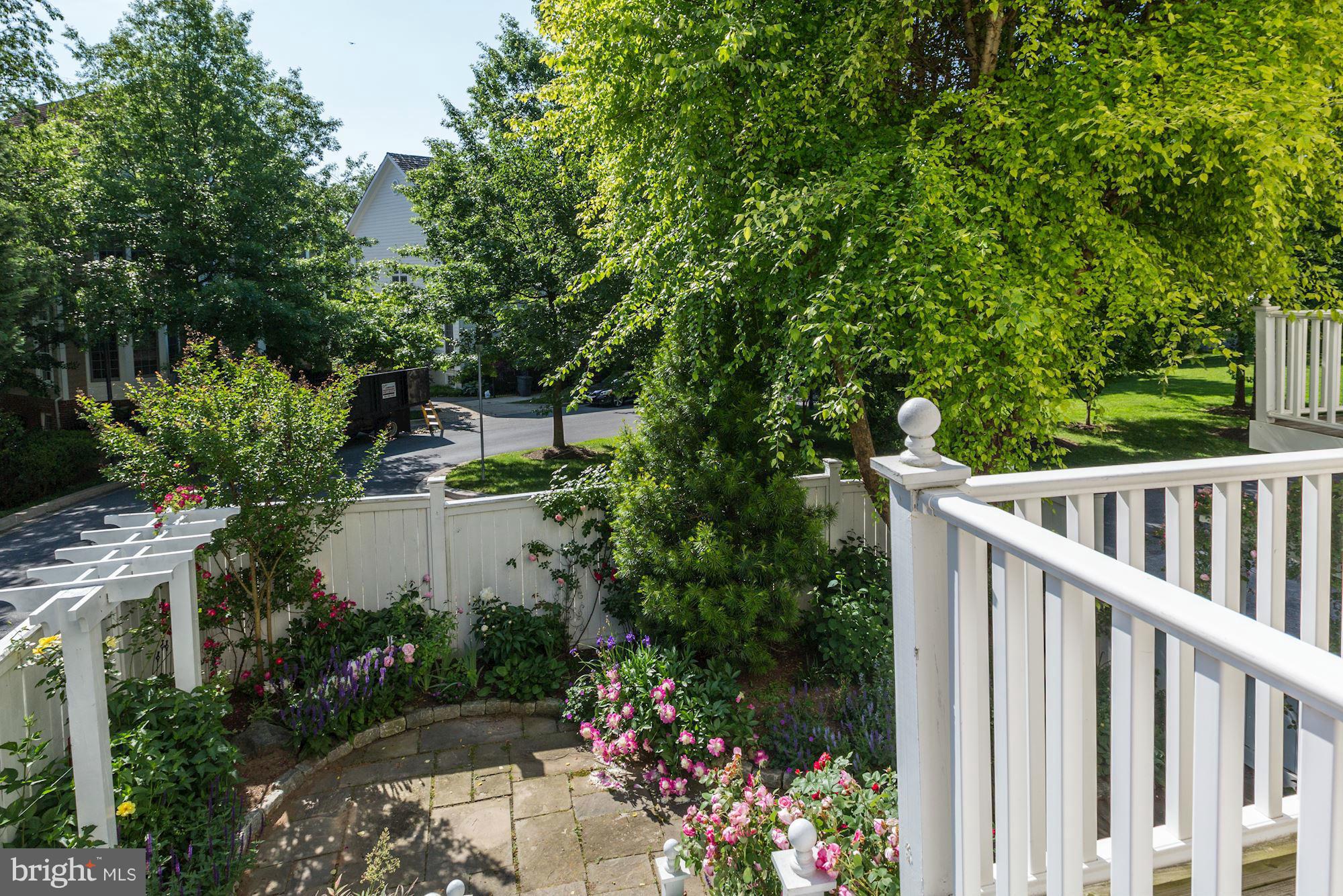 KENTLANDS GATEHOUSE - Residential