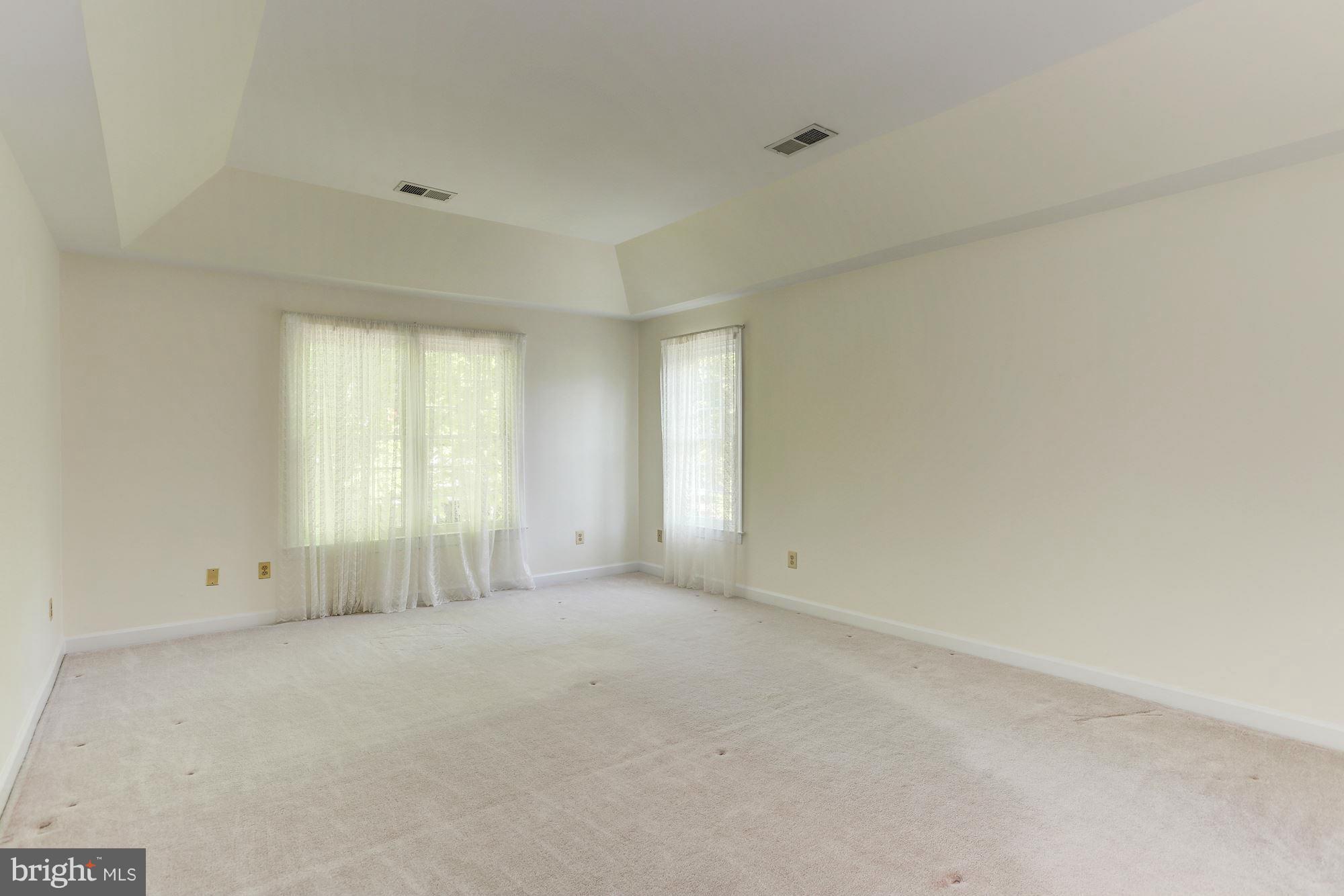 KENTLANDS GATEHOUSE - Residential